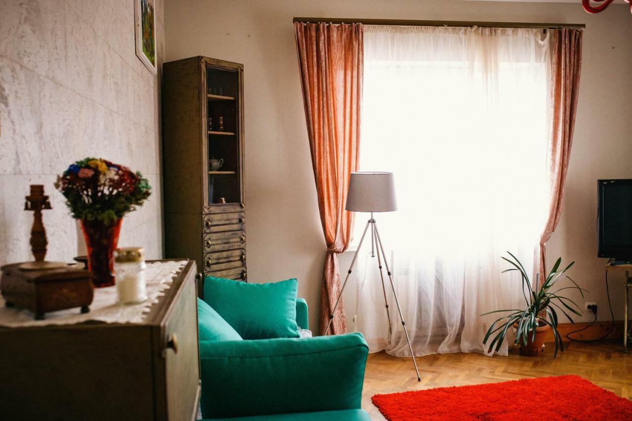 Historical Center Apartment Uzhhorod Bagian luar foto