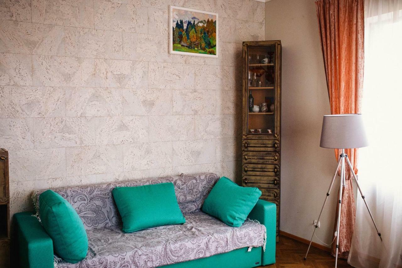 Historical Center Apartment Uzhhorod Bagian luar foto